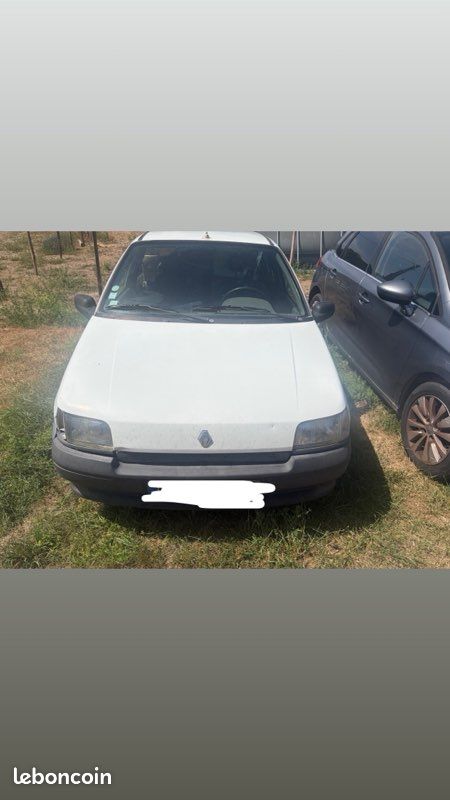Clio 1 (image 2)