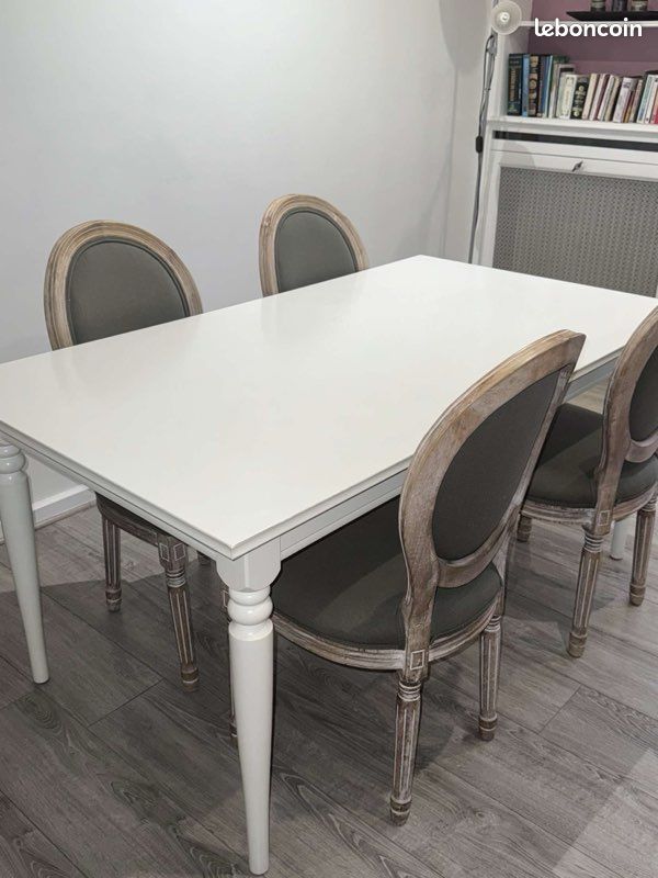 Table et chaises (image 1)