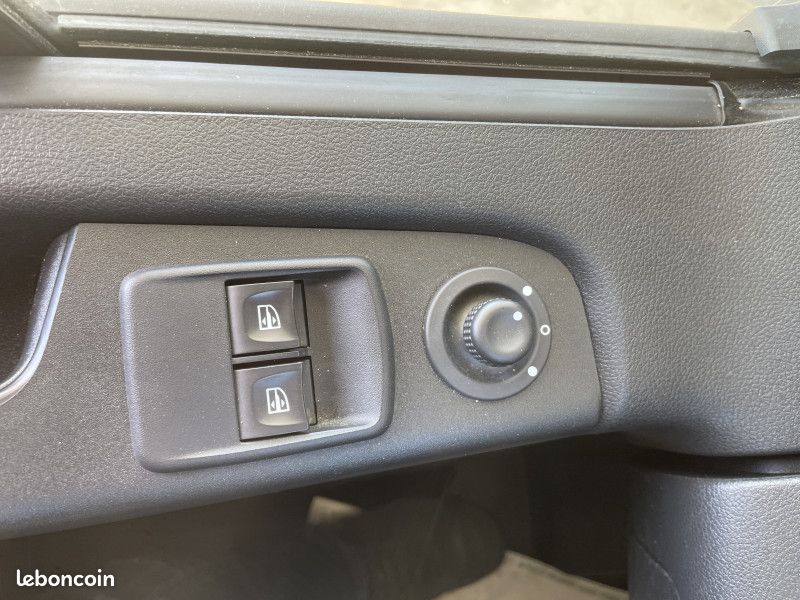 Renault TRAFIC III FG L2H2 1200 2.0 DCI 145CH ENERGY GRAND CONFORT E6 (image 9)