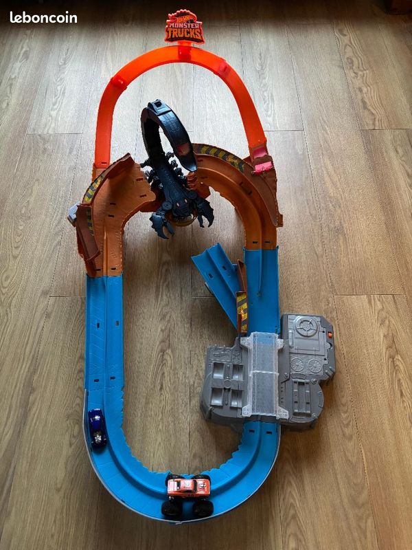 Vends circuit Scorpion HOT WHEELS Monster truck (électrique) (image 1)