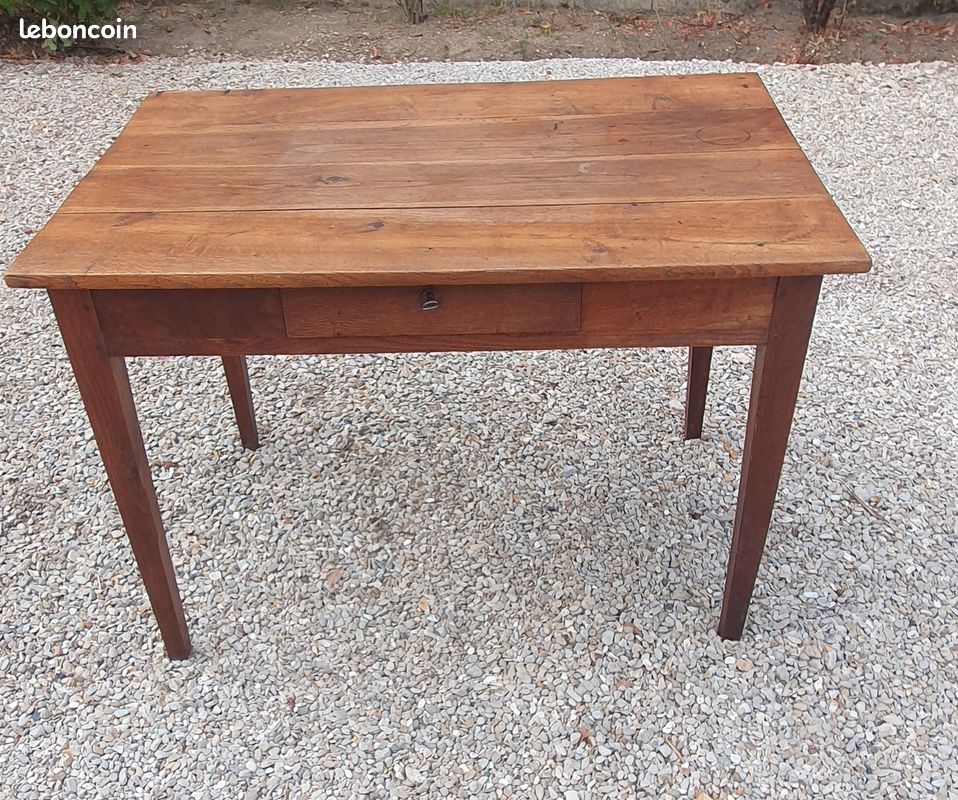 Bureau ancien en bois (image 1)