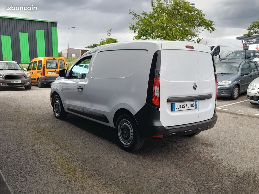 Renault express van tce 100 confort prix 6500 euros ht (image 4)