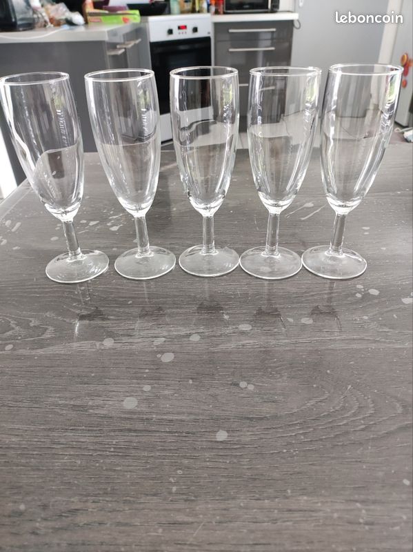 5 flûtes champagne (image 1)