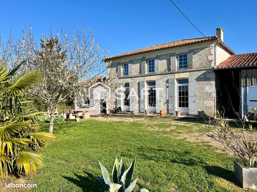 Maison 5 pièces 145 m² · à Les Églises-d'Argenteuil · 145 m² · 210 000 €
