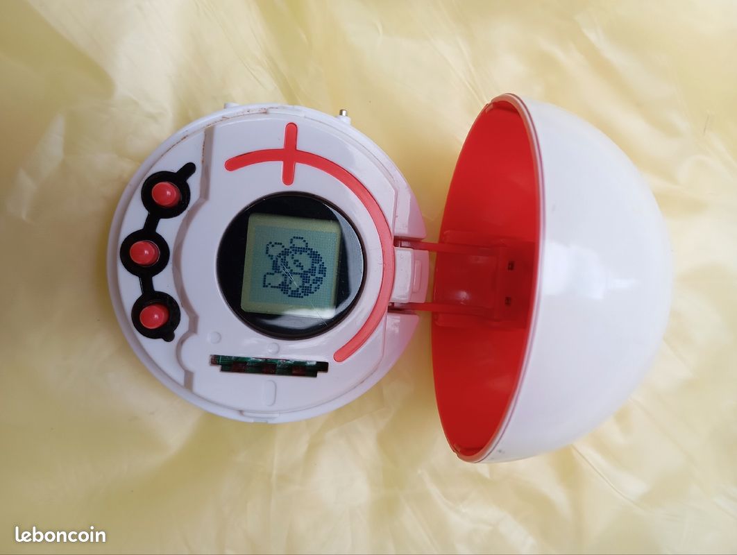Cyber Pokeball originale de marque Bandai datant de 2004 (image 2)