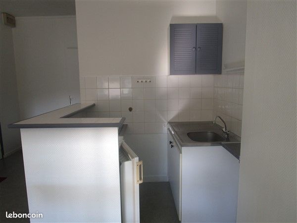 Studio 1 pièce 28 m² - Égletons 19300 (image 2)