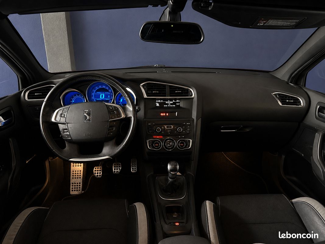 CITROEN DS4 1.6 120 cv So Chic - 2012 - 133 000 km - Régulateur - Bluetooth - Climatisation - Entretien Citroën (image 13)