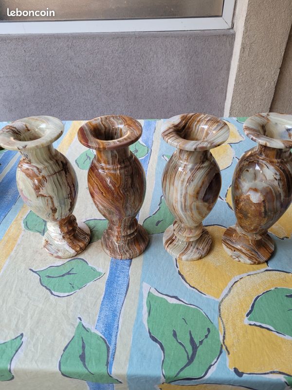Vase en onyx (image 1)