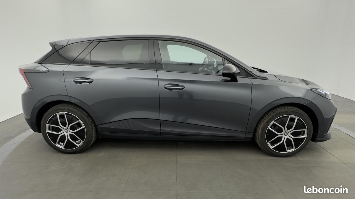 MG MG4 Electric 51kWh - 150 kW 2WD LUXURY (image 6)