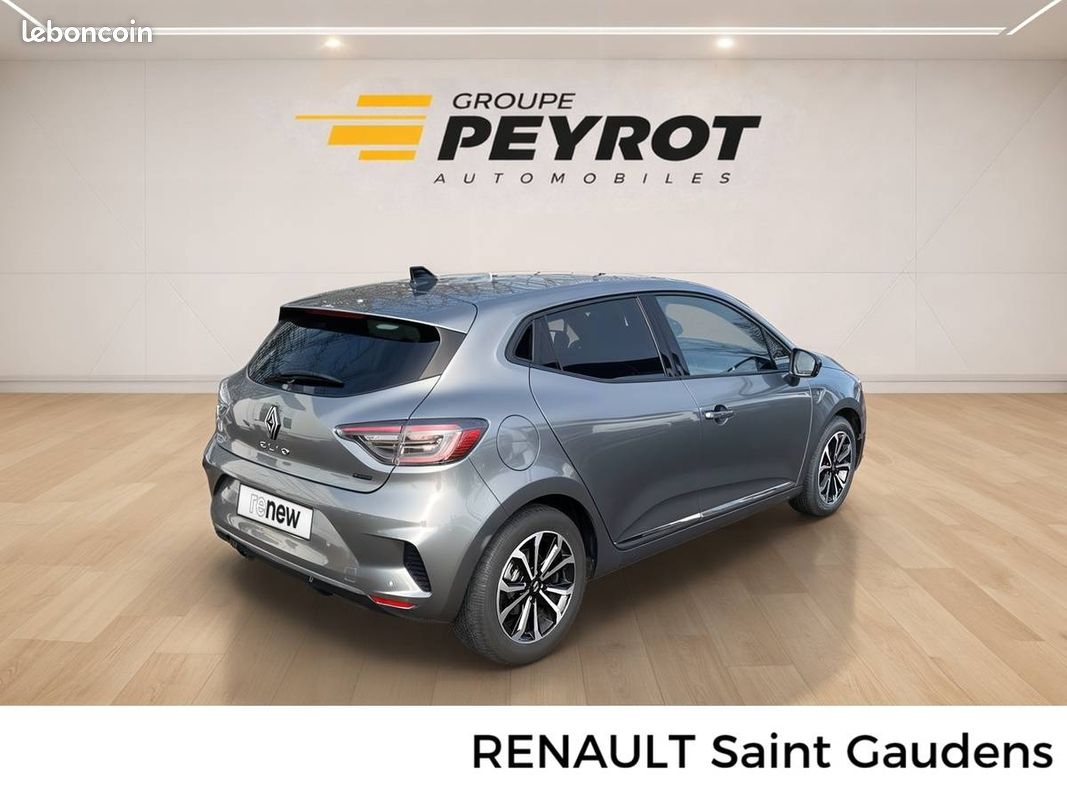 RENAULT Clio E-Tech full hybrid 145 ch GSR2 Techno (image 5)