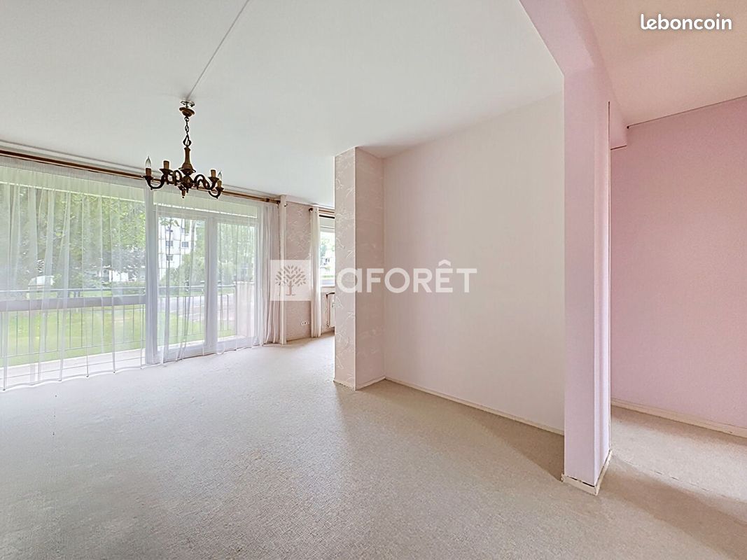 Appartement 5 pièces 79 m² · à Mont-Saint-Aignan · 79 m² · 138 500 €