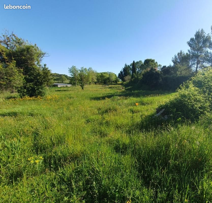 Terrain 1640 m² · à Vézénobres · 117 000 €