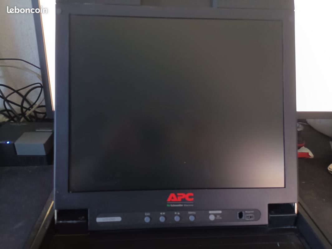 Rack lcd console (image 2)