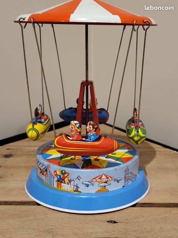 Manège Mécanique En Tôle Wagner - Réédition - Levier à Main - Nacelles Volantes - Jouet Collection Dès 14 Ans - 20x15 Cm