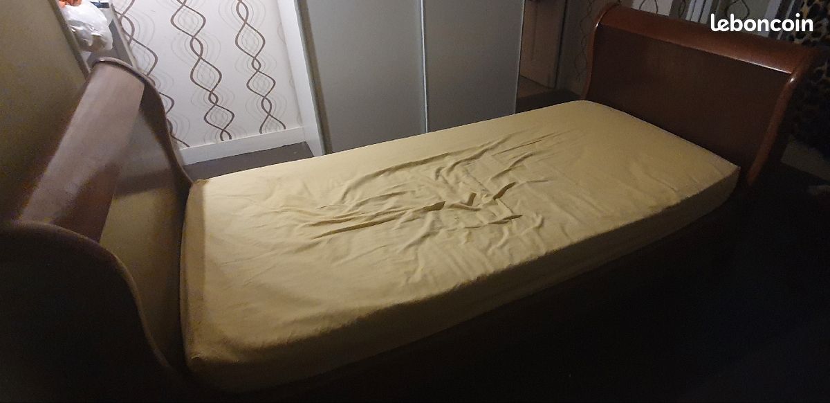Lit une place avec sommier et matelas (image 4)
