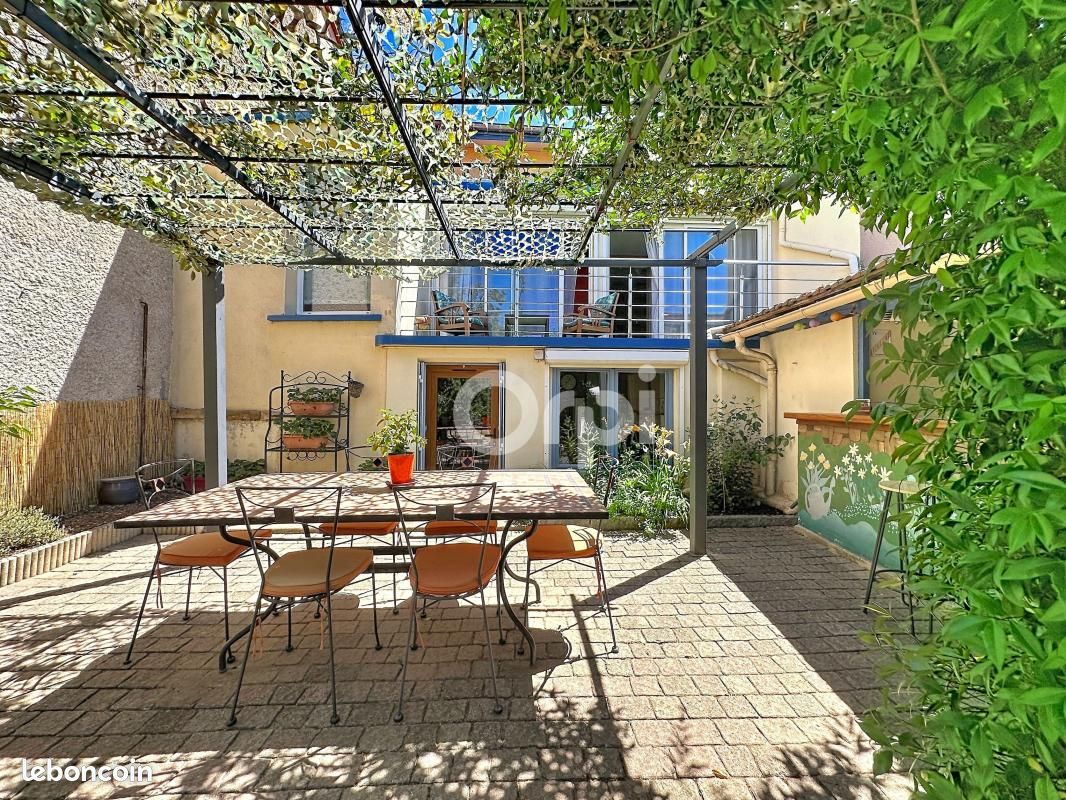 Maison 5 pièces 140 m² · à Villefranche-sur-Saône · 140 m² · 381 000 €