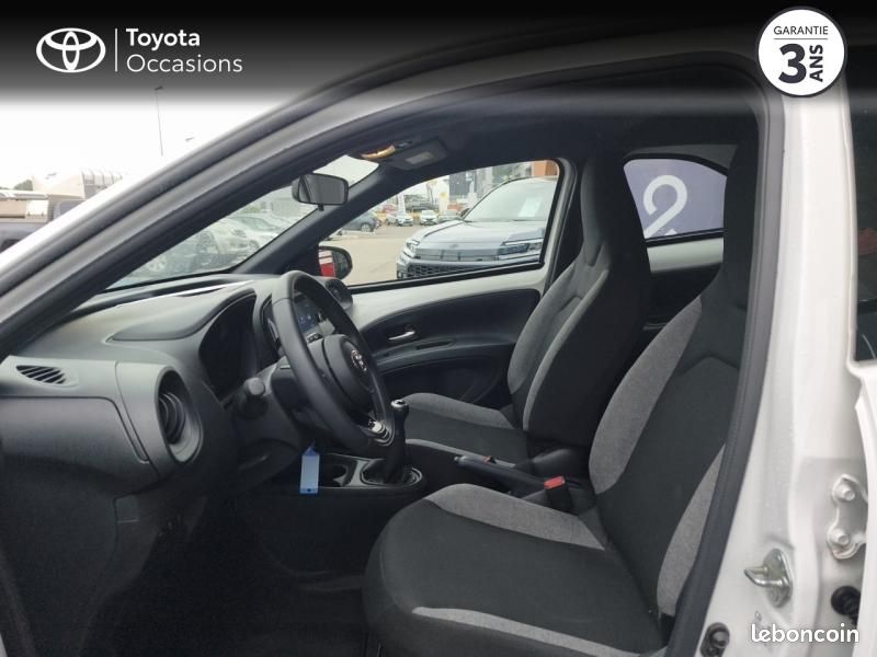 Toyota Aygo X 1.0 VVT-i 72ch Dynamic MY24 (image 11)
