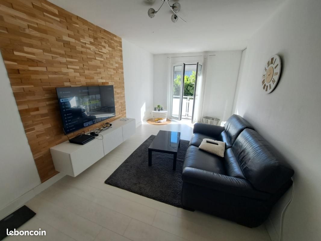 Appartement 4 pièces 78 m² · à Saint-Martin-d'Hères · 78 m² · 1 150 €