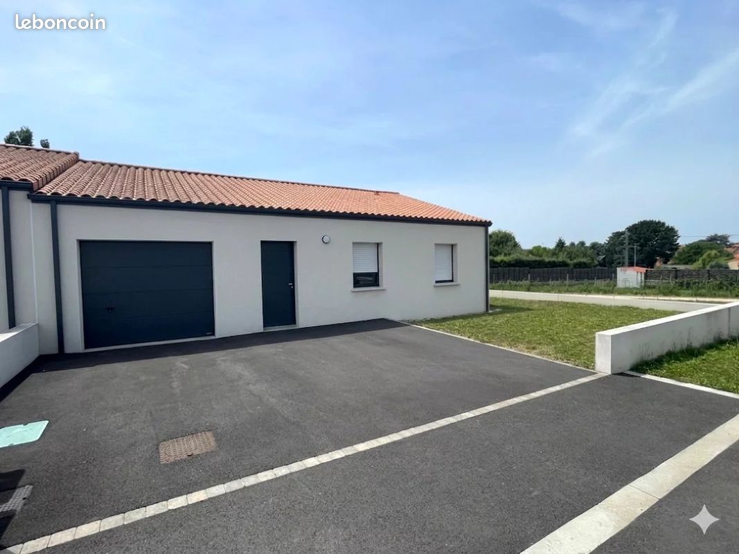 Maison 5 pièces 90 m² · à Le May-sur-Èvre · 90 m² · 927 €/mois