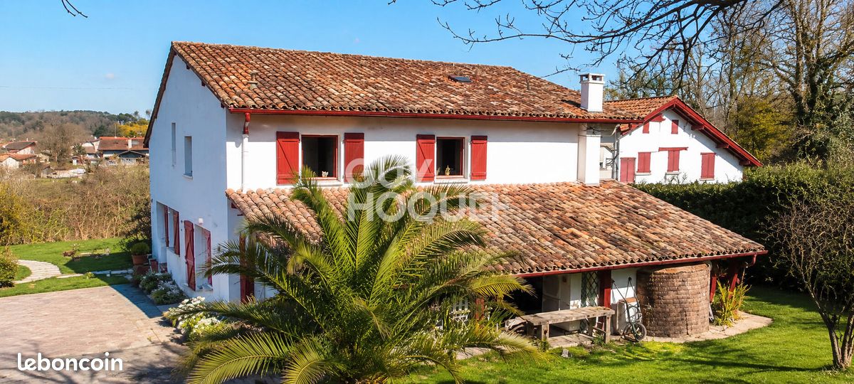 Maison 8 pièces 221 m² · à Ascain · 221 m² · 819 000 €