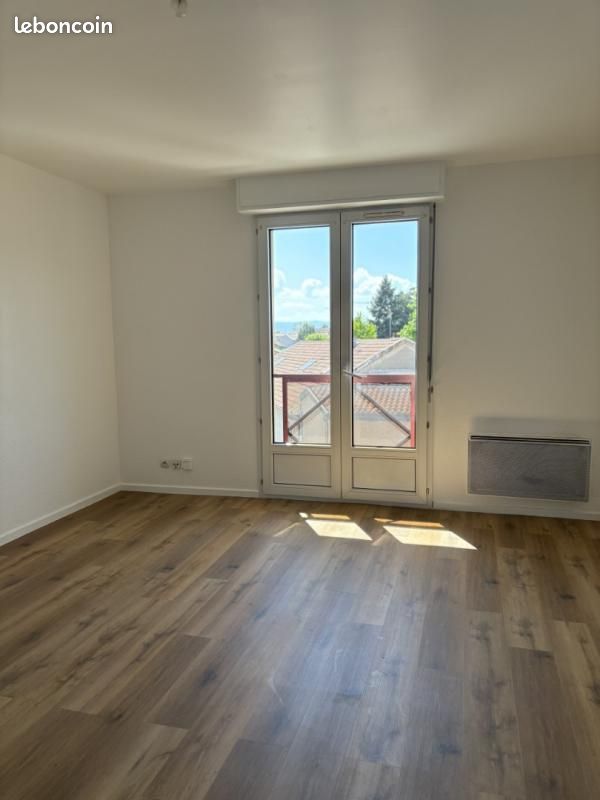 Appartement 2 pièces 72 m² · à Feurs · 72 m² · 550 €