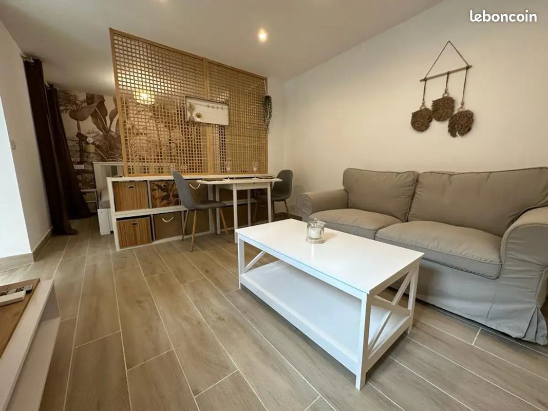 Appartement 1 pièce 30 m² · à Fréjus · 30 m² · 720 €