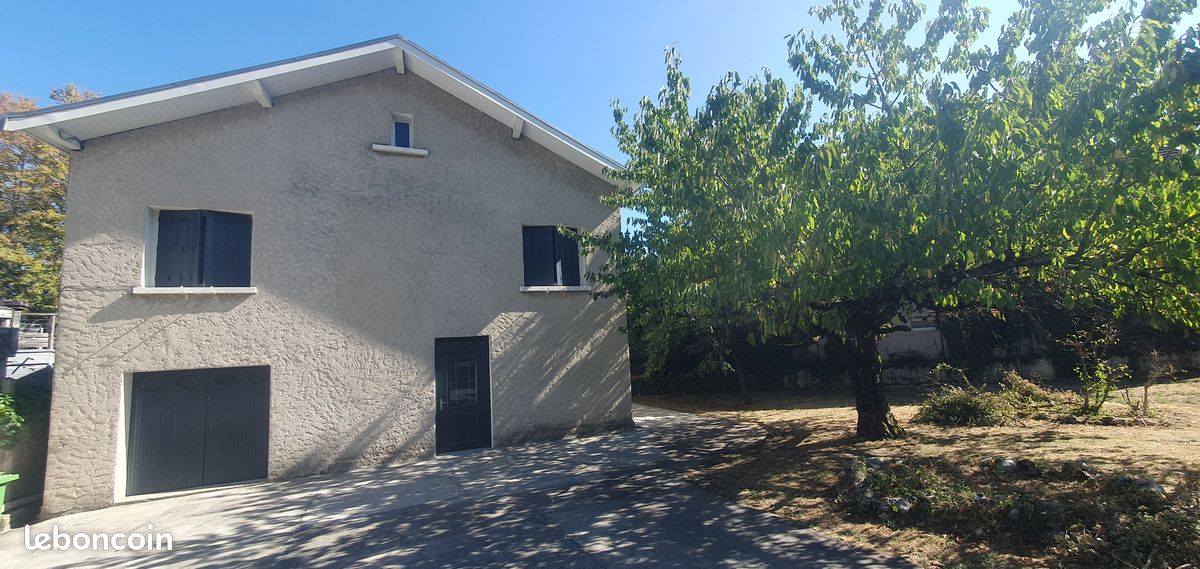 Maison 4 pièces 83 m² · à Corenc · 83 m² · 1 380 €