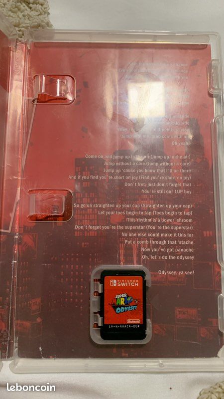 Switch Lite Turquoise et Jeu Vidéo Super Mario Odyssey (image 4)