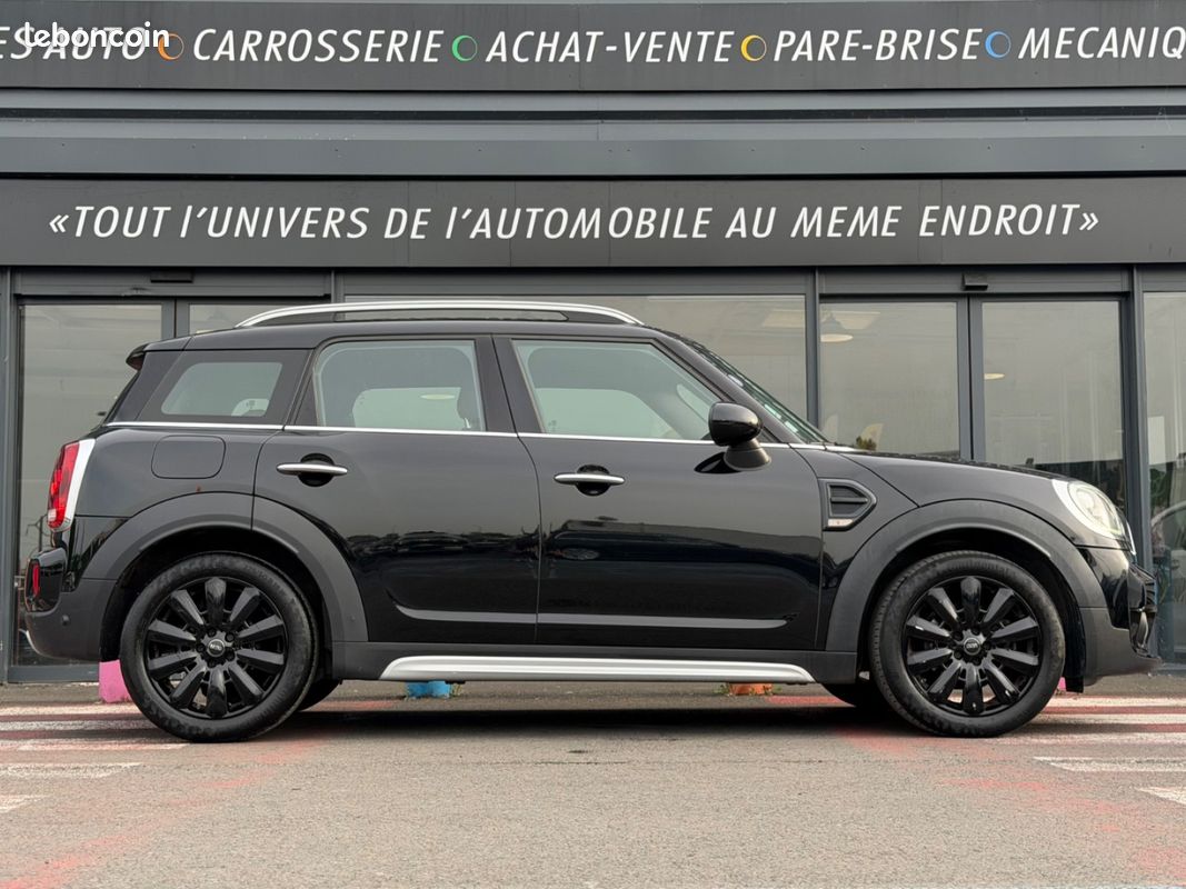MINI COUNTRYMAN F60 136 ch BVA6 Cooper John Cooper Works CUIR BOITE AUTO GPS GARANTIE 12 MOIS (image 2)