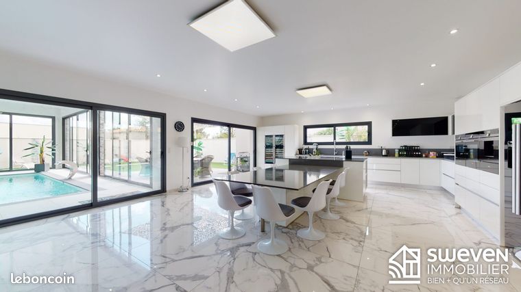 Villa 7 pièces 250 m²