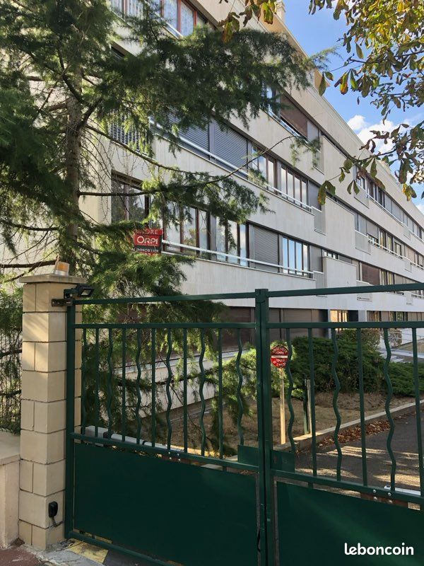 Appartement 1 pièce 30 m² · à Saint-Maur-des-Fossés · 29,5 m² · 890 €/mois