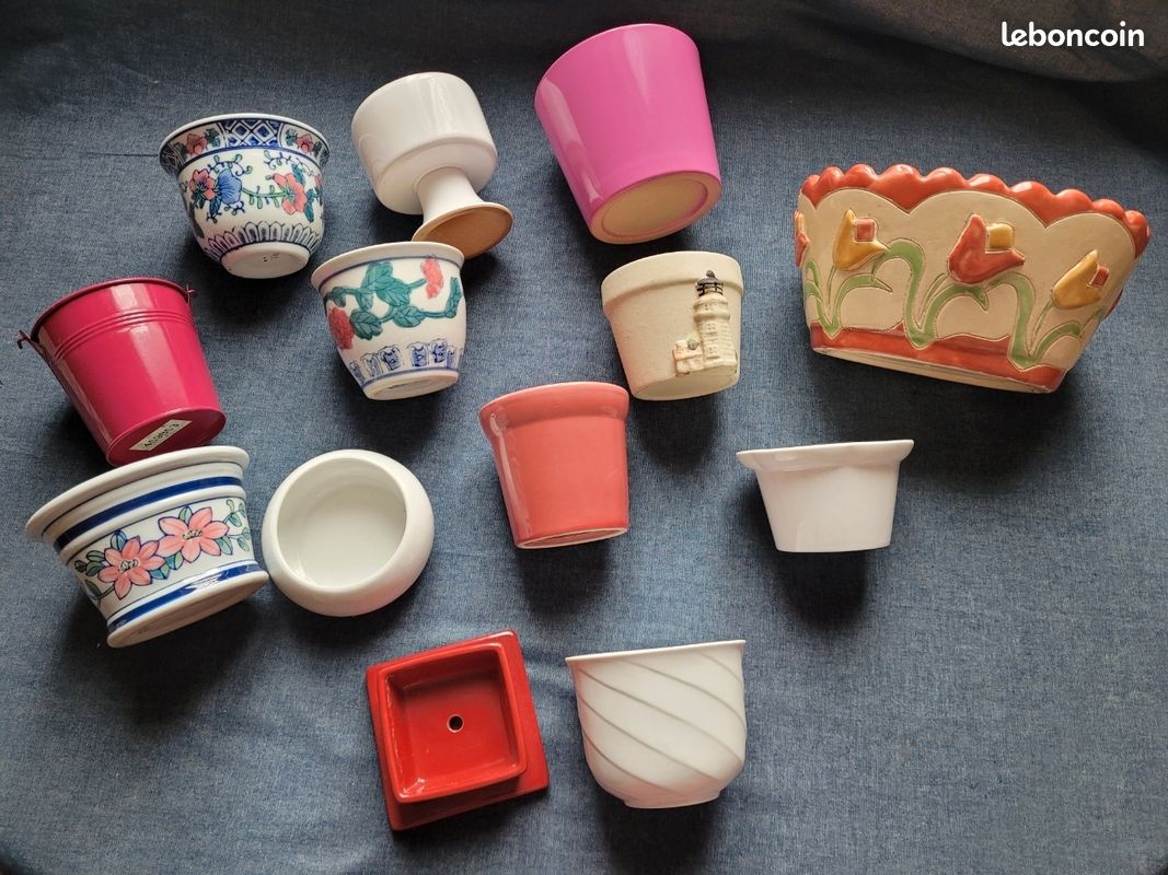 Lot de pots de fleurs ou cache pot (image 1)