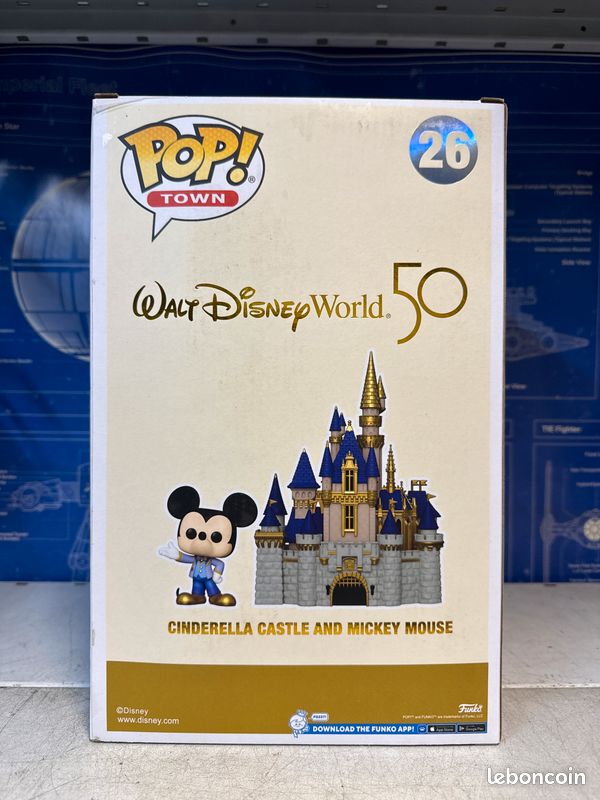 Funko Pop Disney Castillo de Cenicienta y Mickey Mouse 26 Oro – Pop