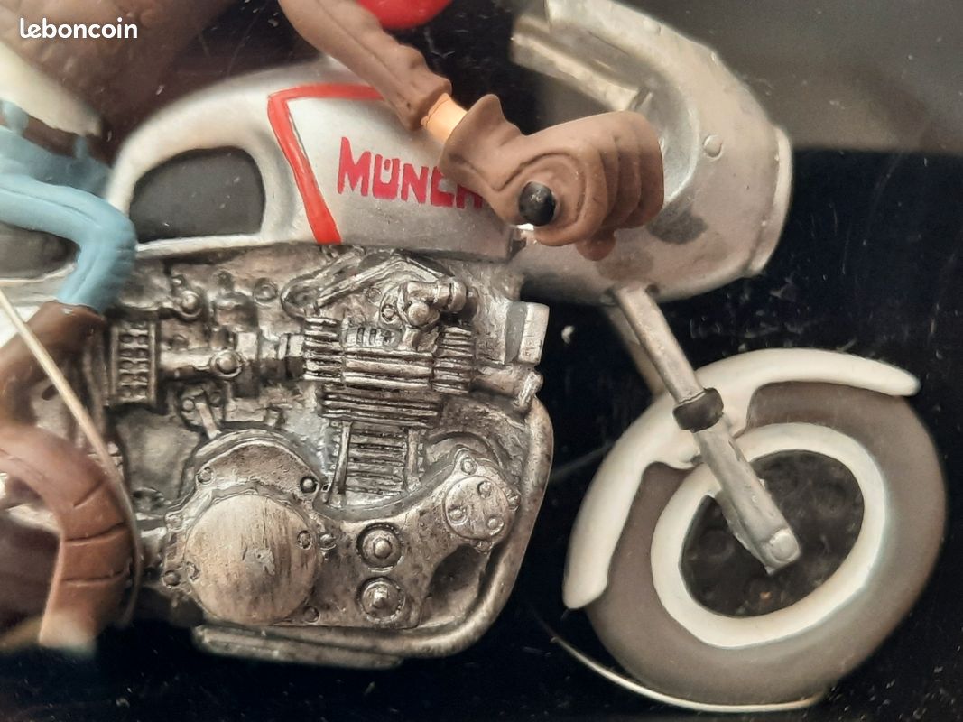 Miniature Moto Norton Commando 850 N°106 – Joe Bar Team – 1974 – 1/18 VENT OUEST
