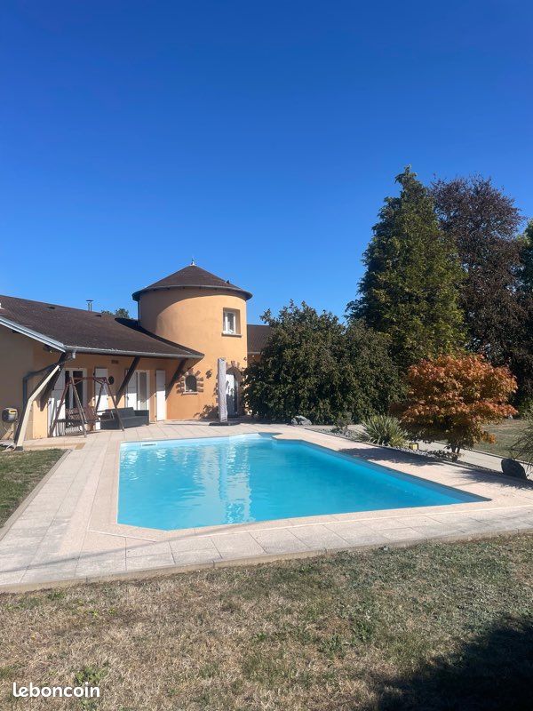 Maison 5 pièces 140 m² · à Cunelières · 140 m² · 299 000 €
