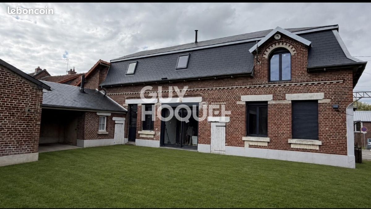 Maison 7 pièces 161 m² · à Mesnil-Bruntel · 161 m² · 169 400 €