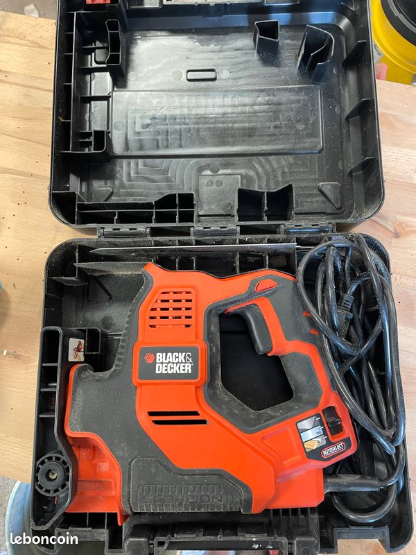 Scie sabre scorpion black et Decker (image 1)