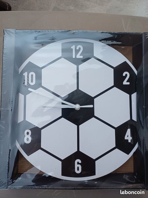 Pendule football (image 1)