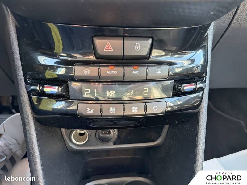 Peugeot 2008 1.2 PureTech 110ch S&S EAT6 GT Line (image 19)