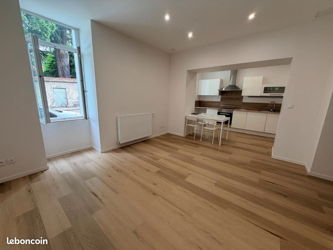 Appartement 3 pièces 52 m² · à La Côte-Saint-André · 52 m² · 600 €