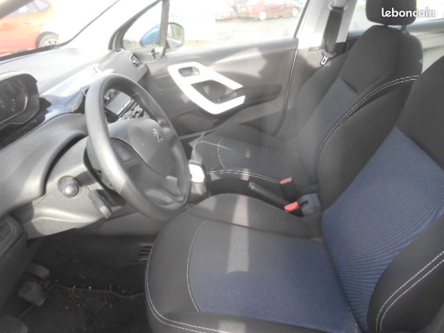 Peugeot 208 like 5p 1.2 vti 12v 68ch essence -8424 km (image 5)