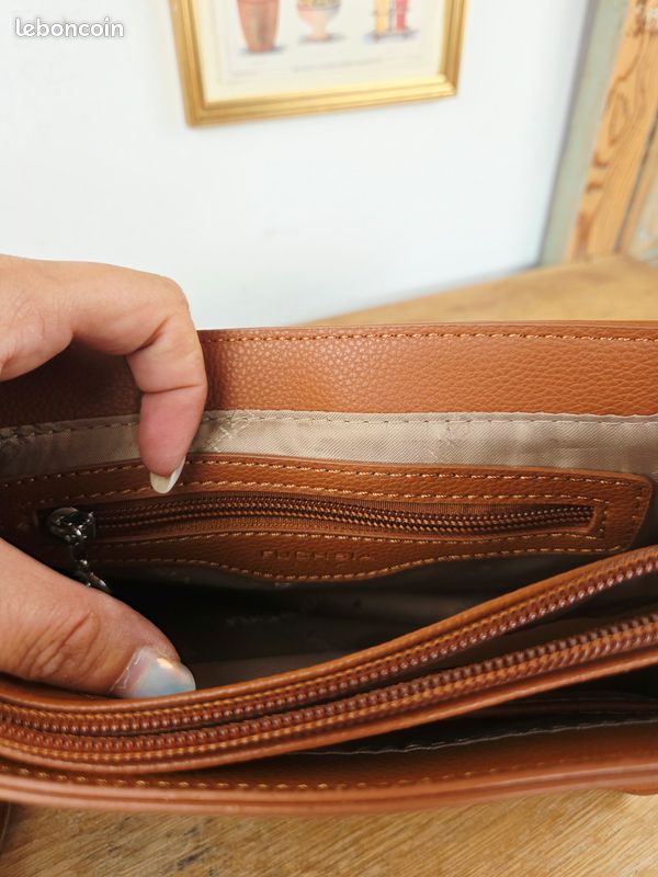 Sac à main façon cartable cuir marron cognac, marque Fuchsia, bon état (image 9)