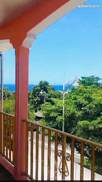 Maison 3 pièces 71 m² · à Basse-Terre · 71 m² · 700 €/mois