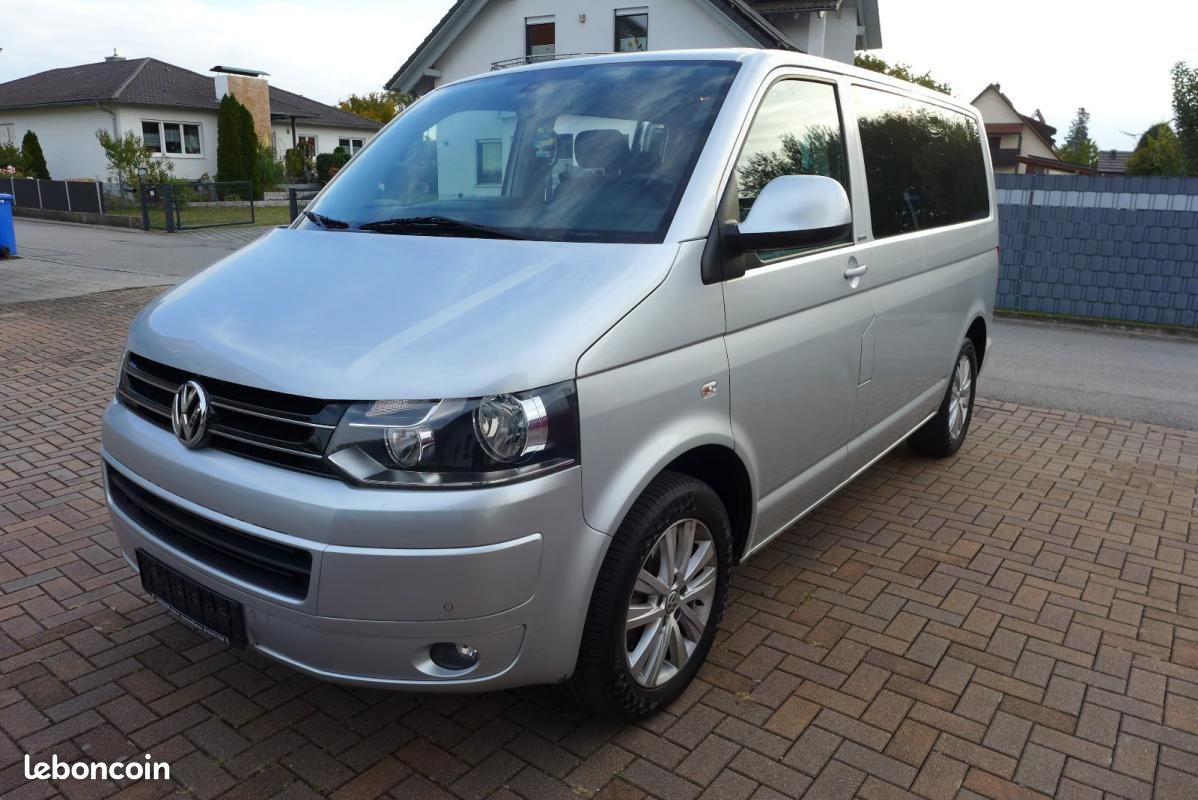 Volkswagen T5 Multivan 2.0 BiTDI Match | 179 ch BVM 7 places Table Chauffage stationnaire Sièges ... (image 1)