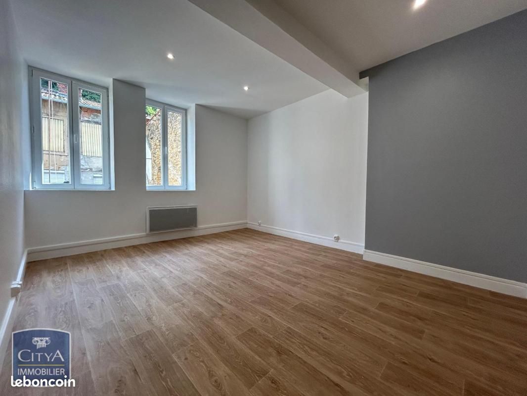 Appartement 2 pièces 32 m² · à Sedan · 32 m² · 350 €/mois