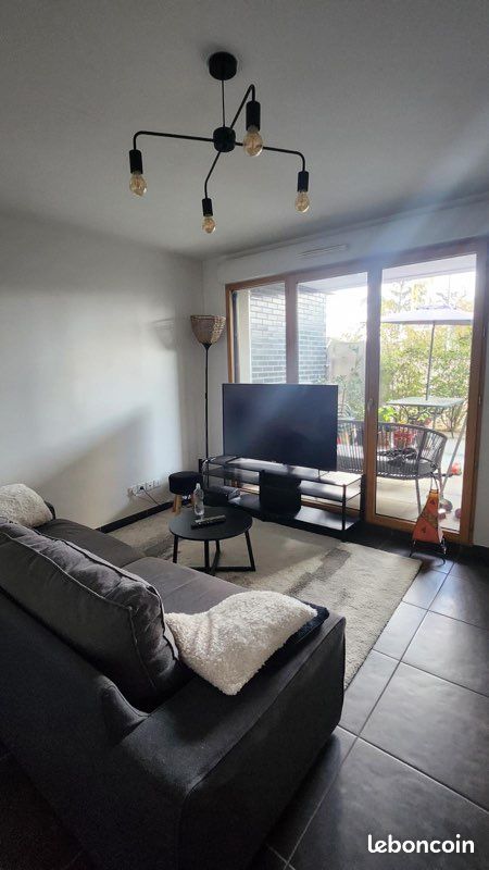 Appartement 2 pièces 43 m² · à Bron · 43 m² · 741 €
