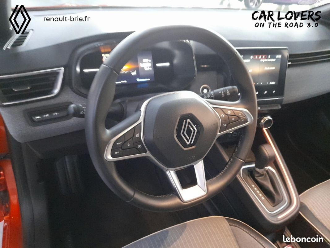 RENAULT Clio E-Tech full hybrid 145 Techno (image 10)