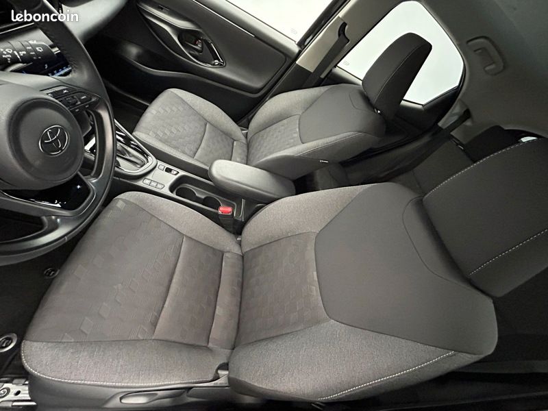 Toyota Yaris Hybrid Design 1.5 116 ch (image 20)