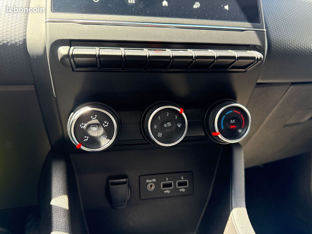 Renault clio v 1.5 blue dci zen (image 11)