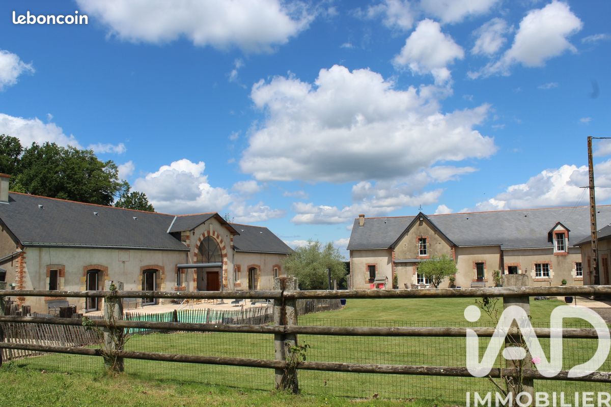 Maison 6 pièces 220 m² · à Seiches-sur-le-Loir · 220 m² · 798 000 €
